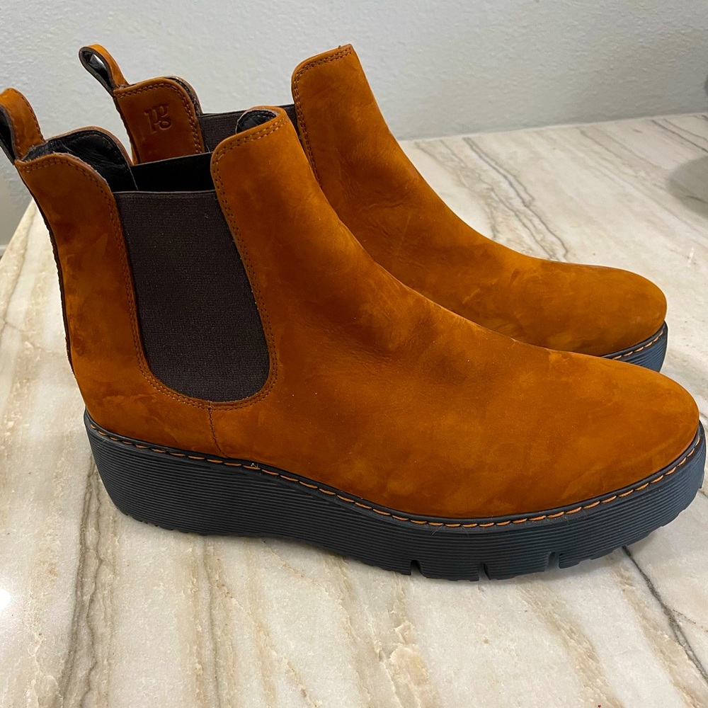 Paul Green tan nubuck chelsea boot